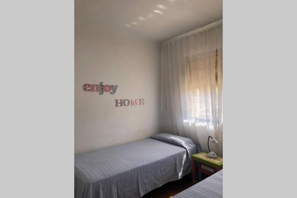Apartment In Front Of Arrabassada Beach Тарагона Екстериор снимка