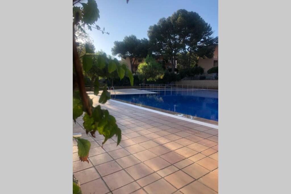 Apartment In Front Of Arrabassada Beach Тарагона Екстериор снимка
